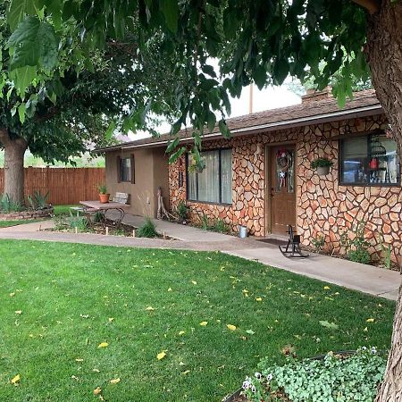 Zion'S Backyard Bed And Breakfast Colorado City Bagian luar foto