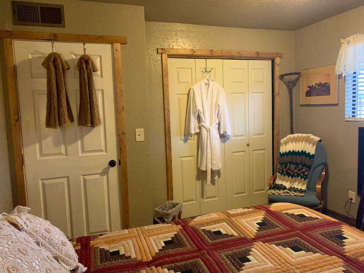 Zion'S Backyard Bed And Breakfast Colorado City Bagian luar foto